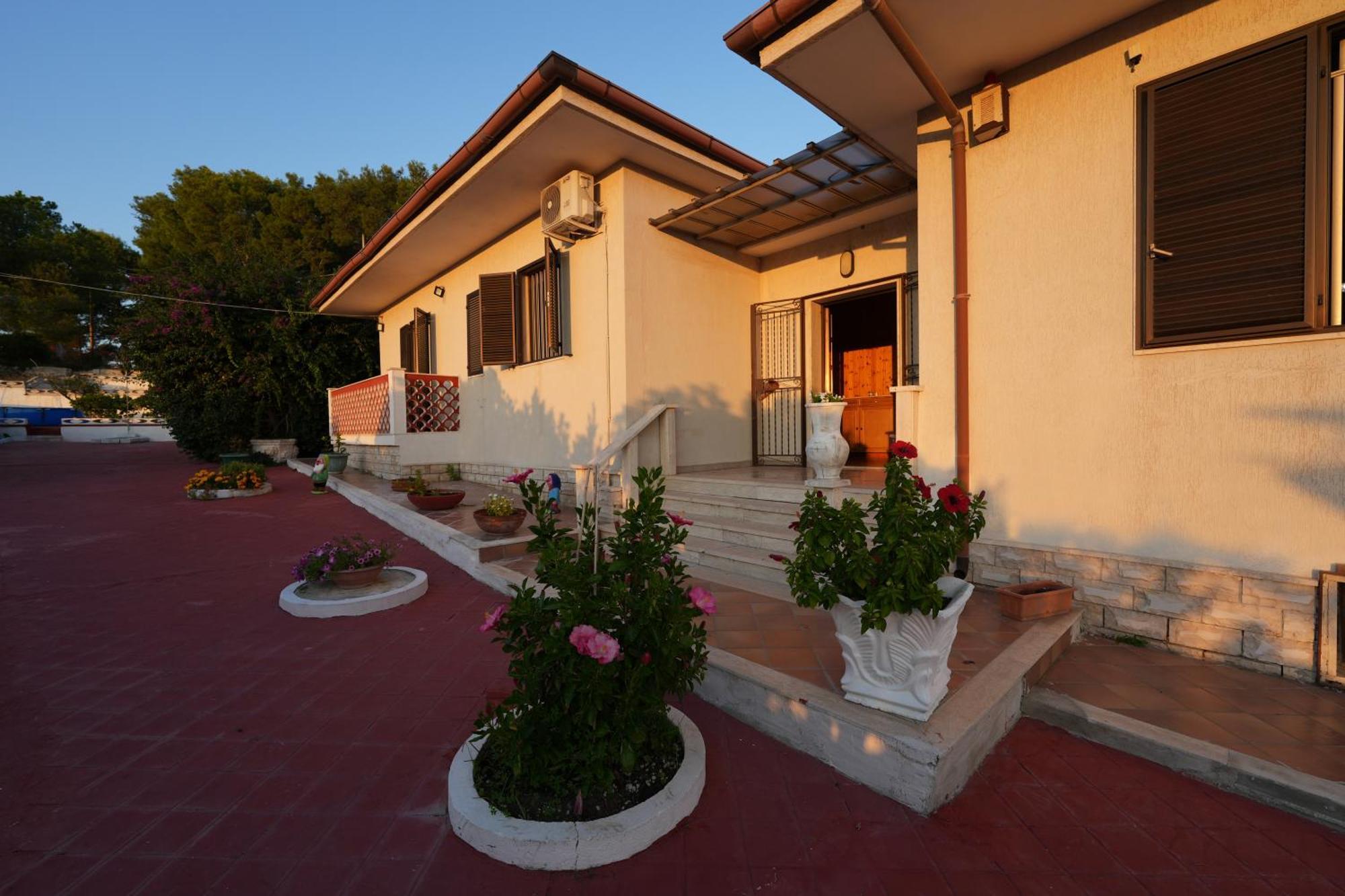 Villa Ada Leporano Exterior foto