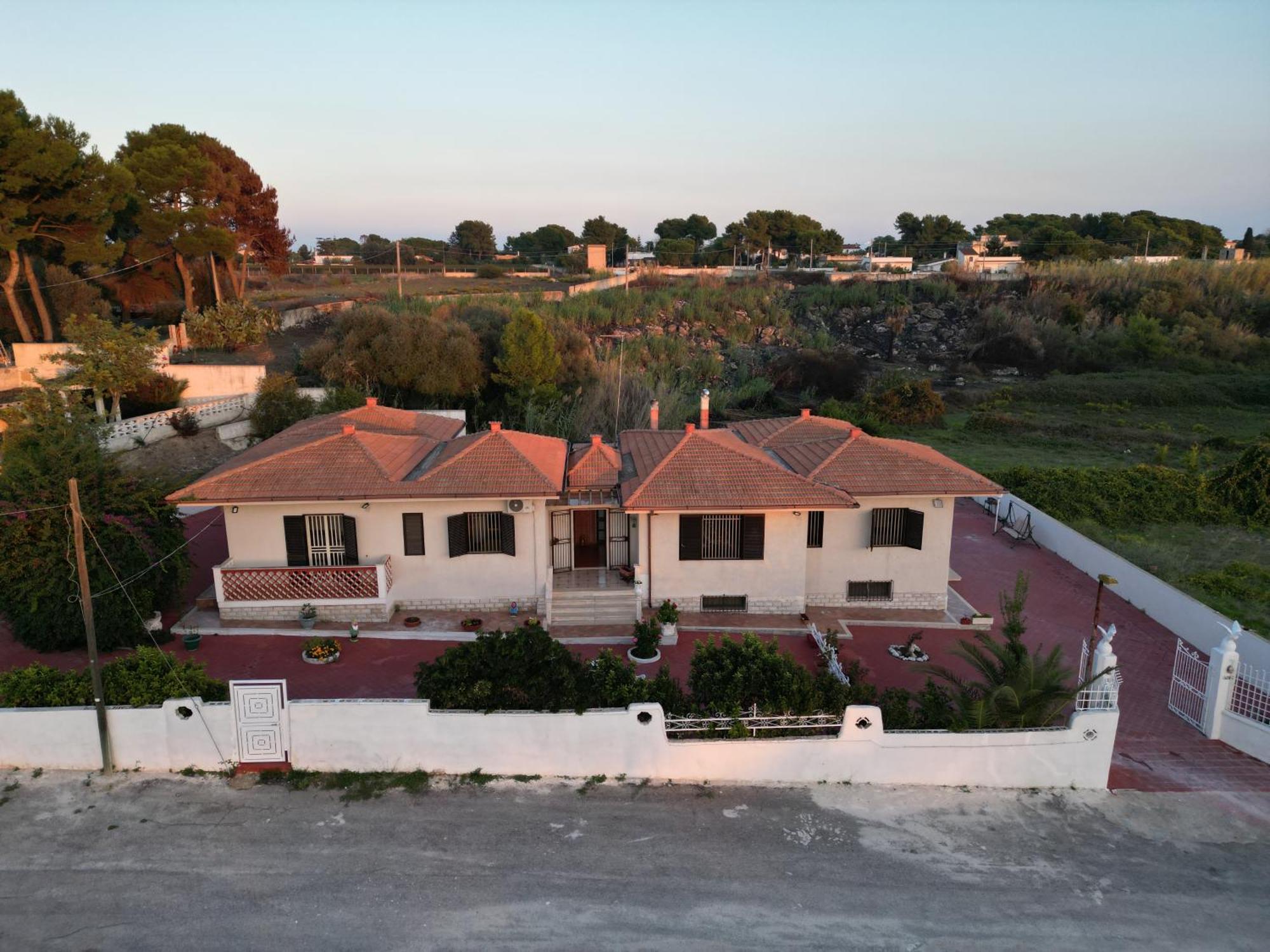 Villa Ada Leporano Exterior foto