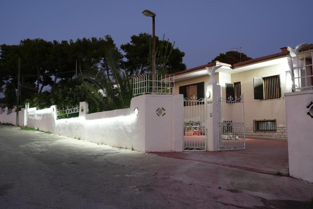 Villa Ada Leporano Exterior foto